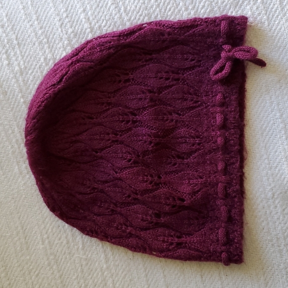 H&M Wine color Bennie hat with little bow knit Winter, Fall, Cold Weather - Picture 6 of 6